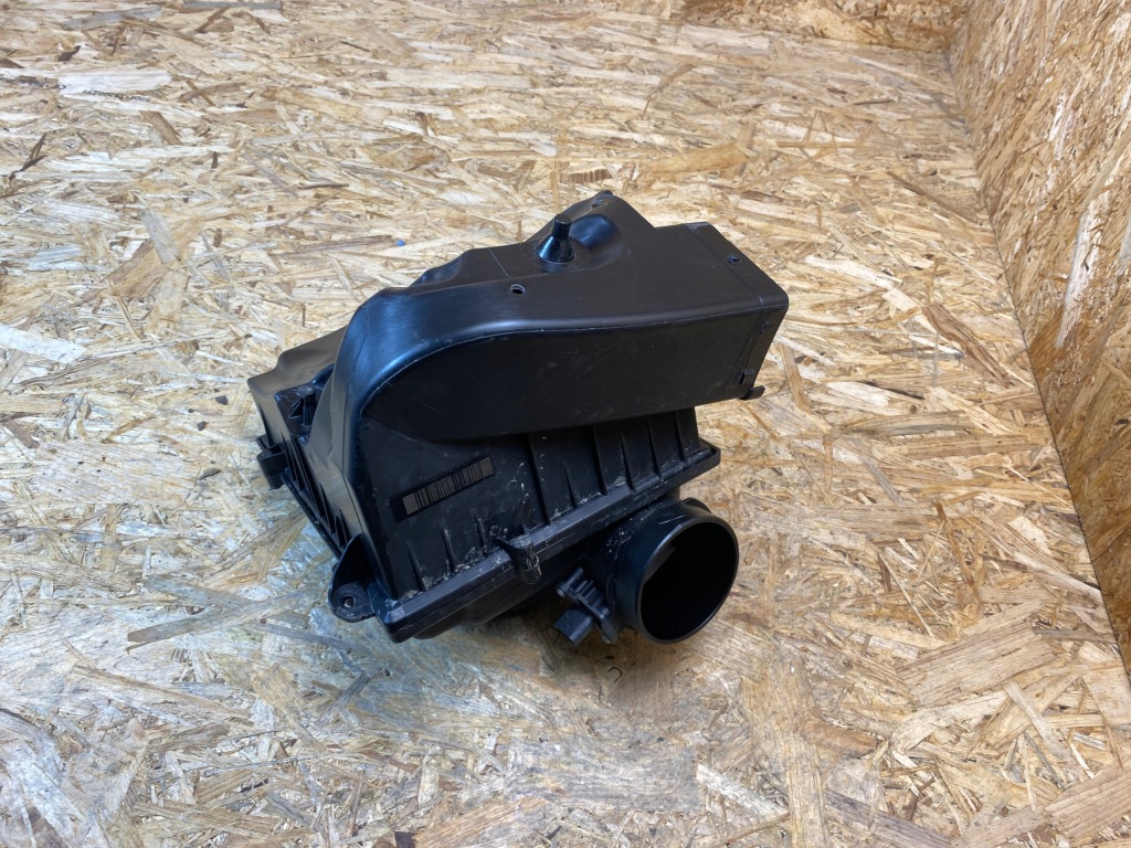 Корпус фильтра воздуха bmw x5 g05 x6 g06 g11 g12 3.0d 7643301 Киев