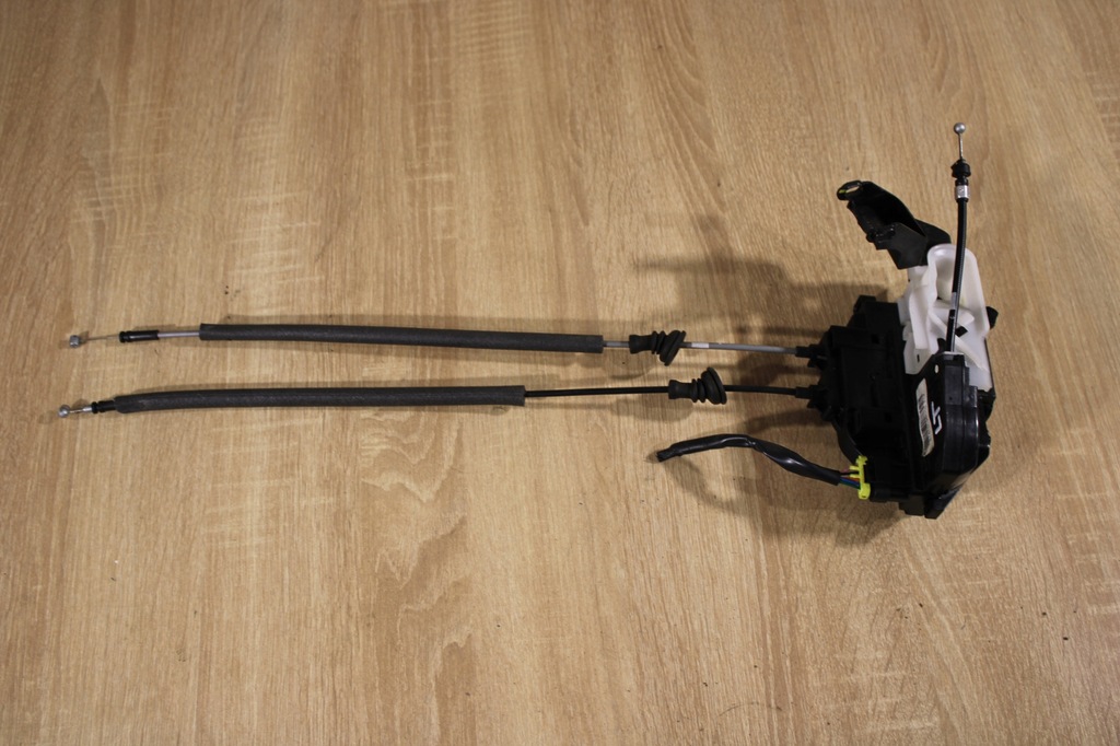 фото №1, Замок двері лівий задня 5 pin hyundai santa fe ii