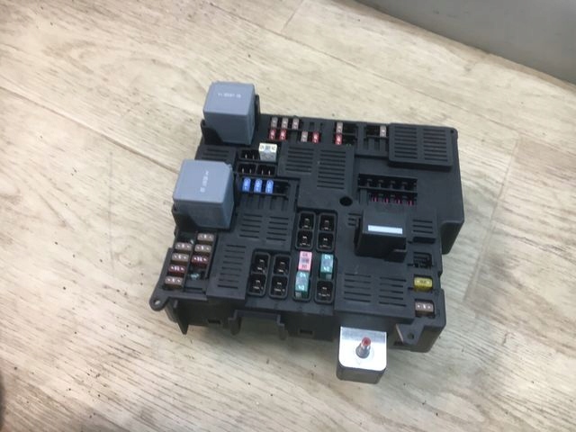фото №5, Volvo v60 xc90 v90 коробка предохранителей 31398004