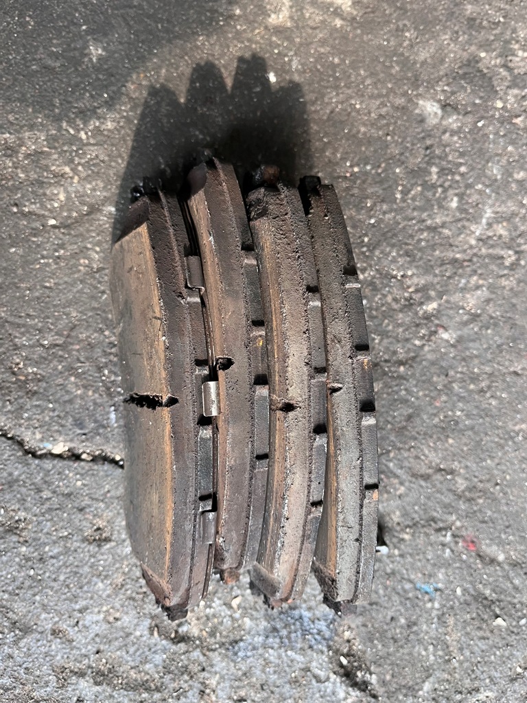 фото №2, 96 renault koleos ii zklocki тормозные перед