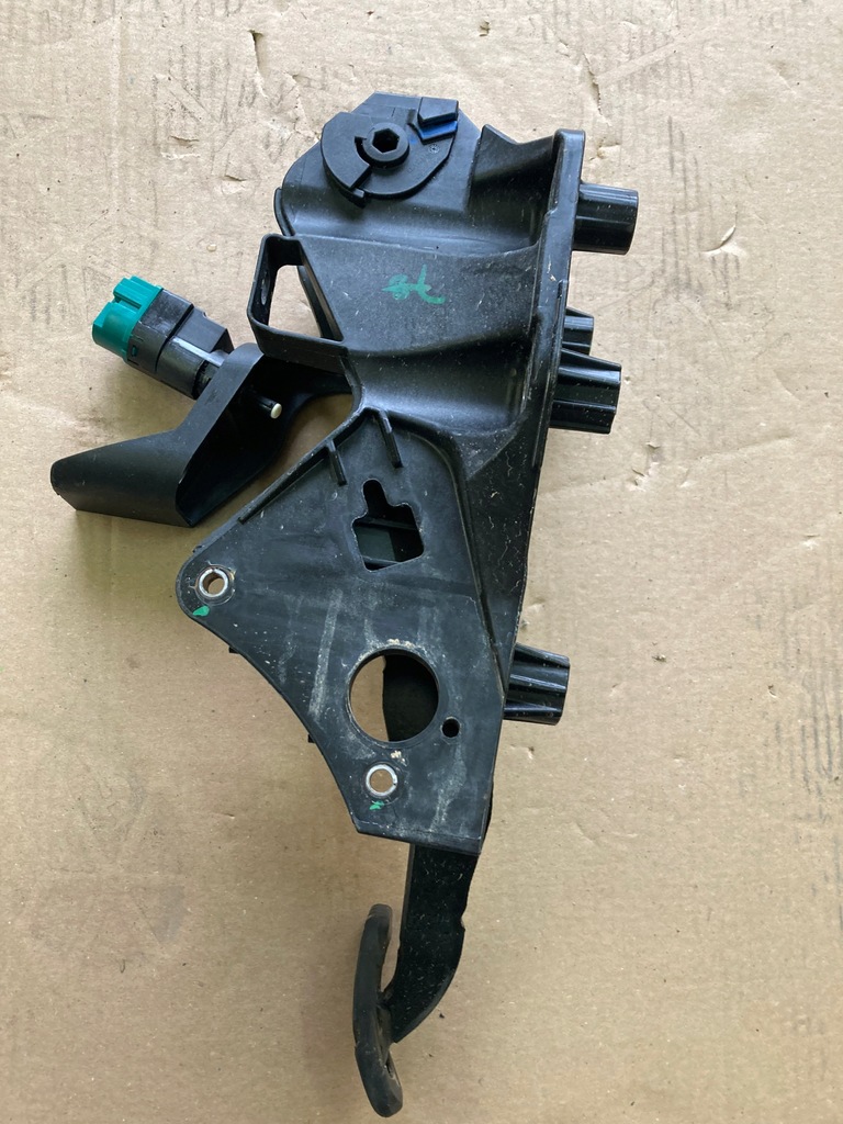 фото №3, Каркас педаль тормоза renault captur ii 465018876r