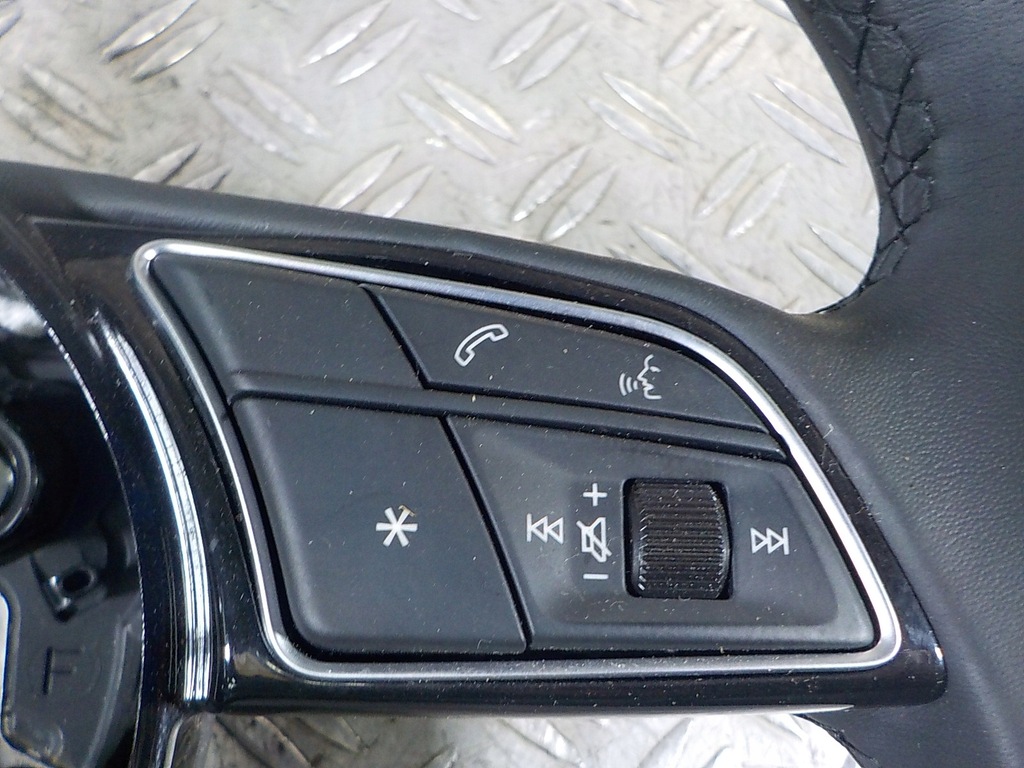 фото №4, Audi a4 b9 8w lift 20- воздуховод