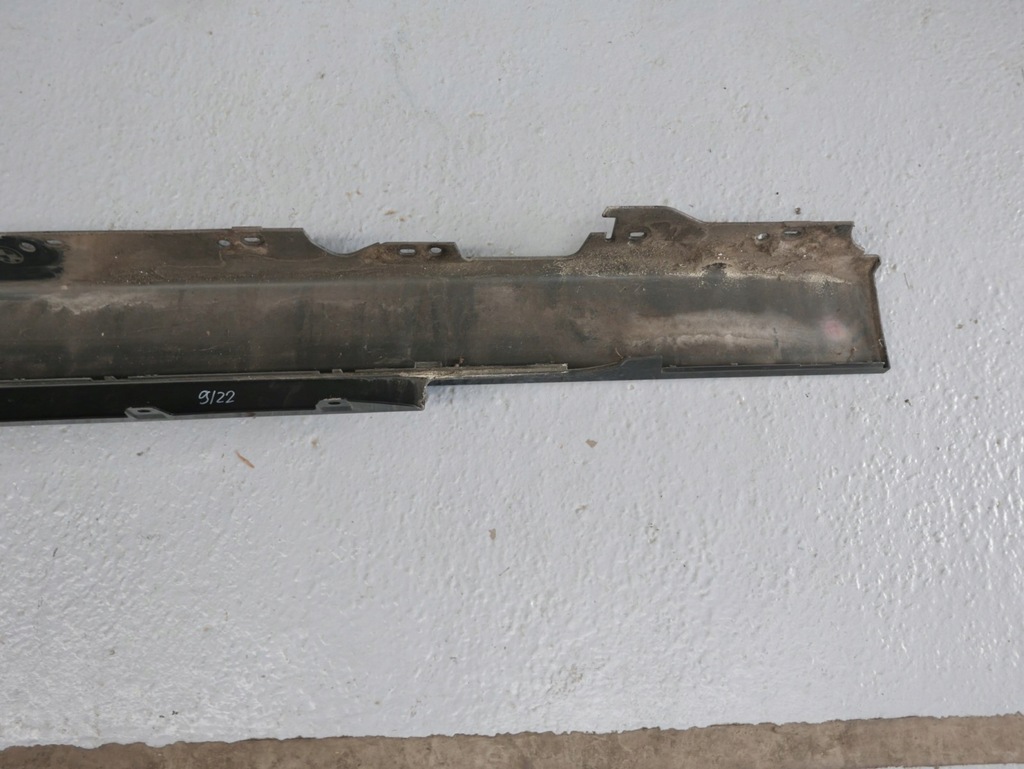 фото №9, Bmw f21 f22 молдинг поріг права поріг правий 668