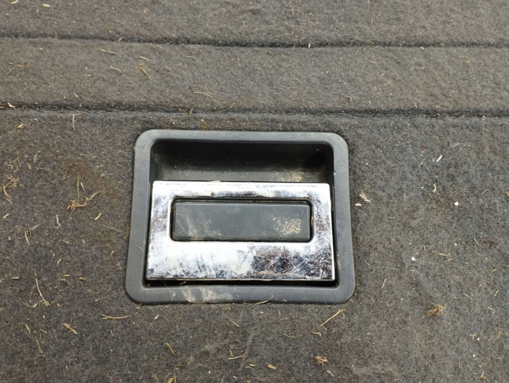 Maserati quattroporte 2010 обшивка багажника 080061606 Доставка