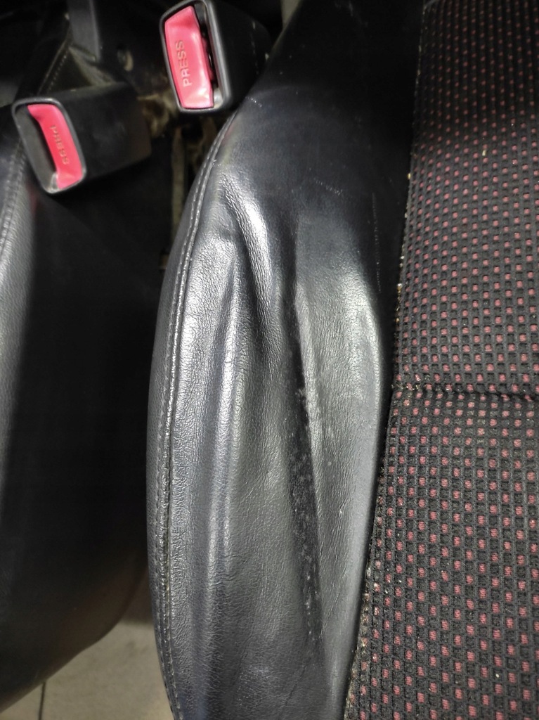 фото №6, Hyundai i30 комплект сидений перед