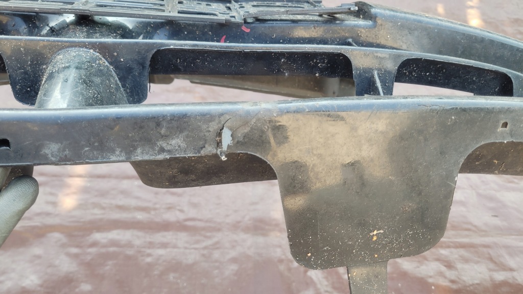 фото №8, Nissan almera n16 бампер передний перед / 2226