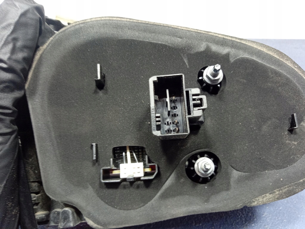 фото №8, Vw golf vii kombi lift лампа задняя правая w крышка 5g9945094h