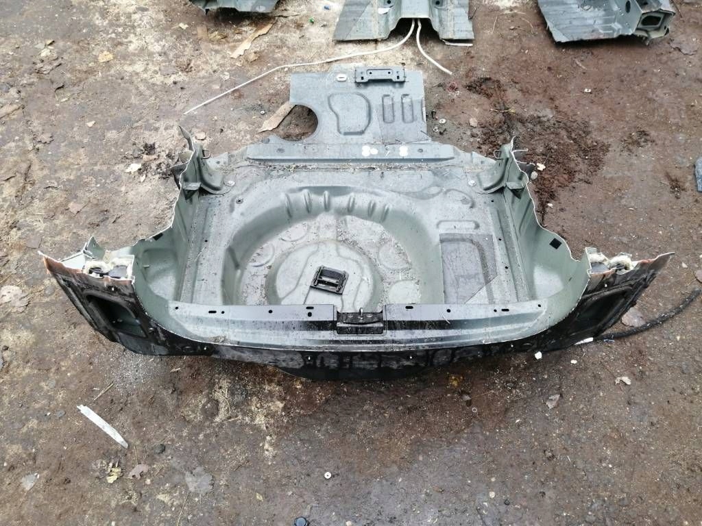 Купити Opel crossland x pas задній піддон багажника