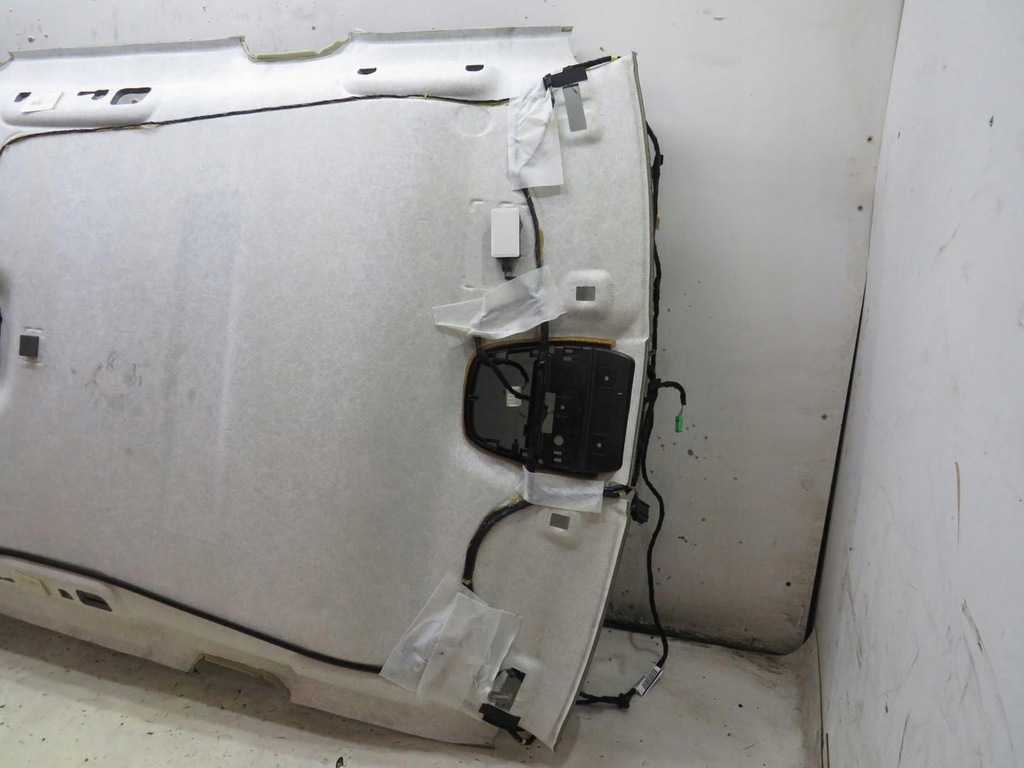 фото №5, Потолок czarna volvo v40 ii r-design