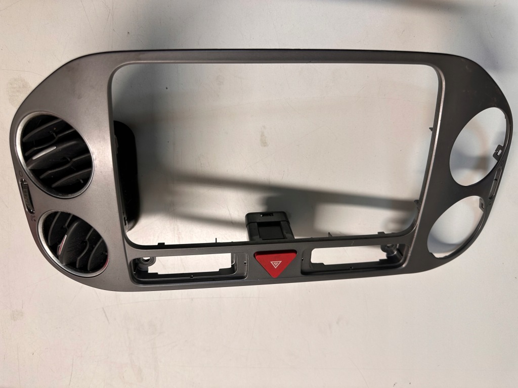 Купити Рамка декоративна радіо ґрати обдув vw tiguan 5n0 golf plus 5m0858071k