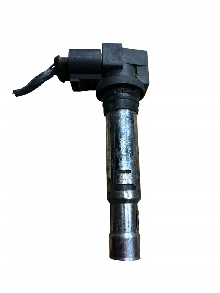 фото №1, Оригинальная катушка зажигания do audi a3 s3 8p 200 r0401s00400