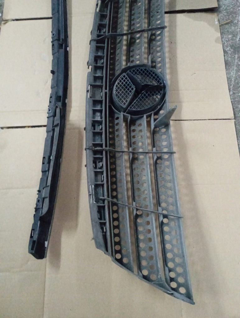 Mercedes a-klasa w169 решётка радиатора решётка  радиатора с Разборки