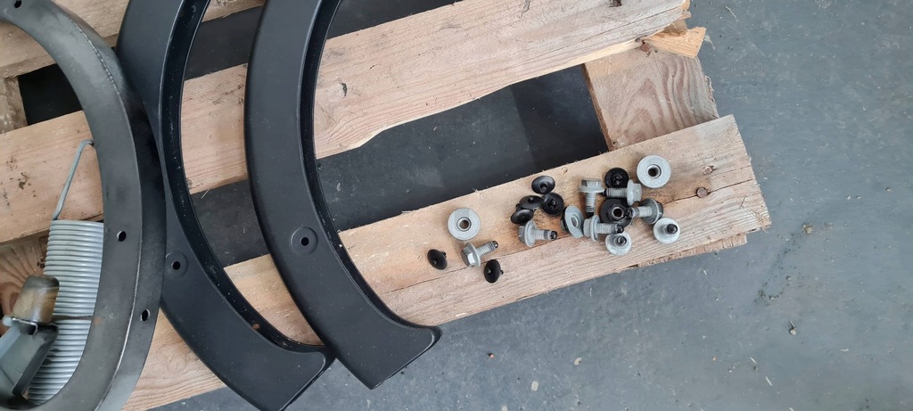 фото №7, A4 b9 8w s4 петля петли крышки задняя sedan ly9t 2x 8w5827306a 8w5827305a