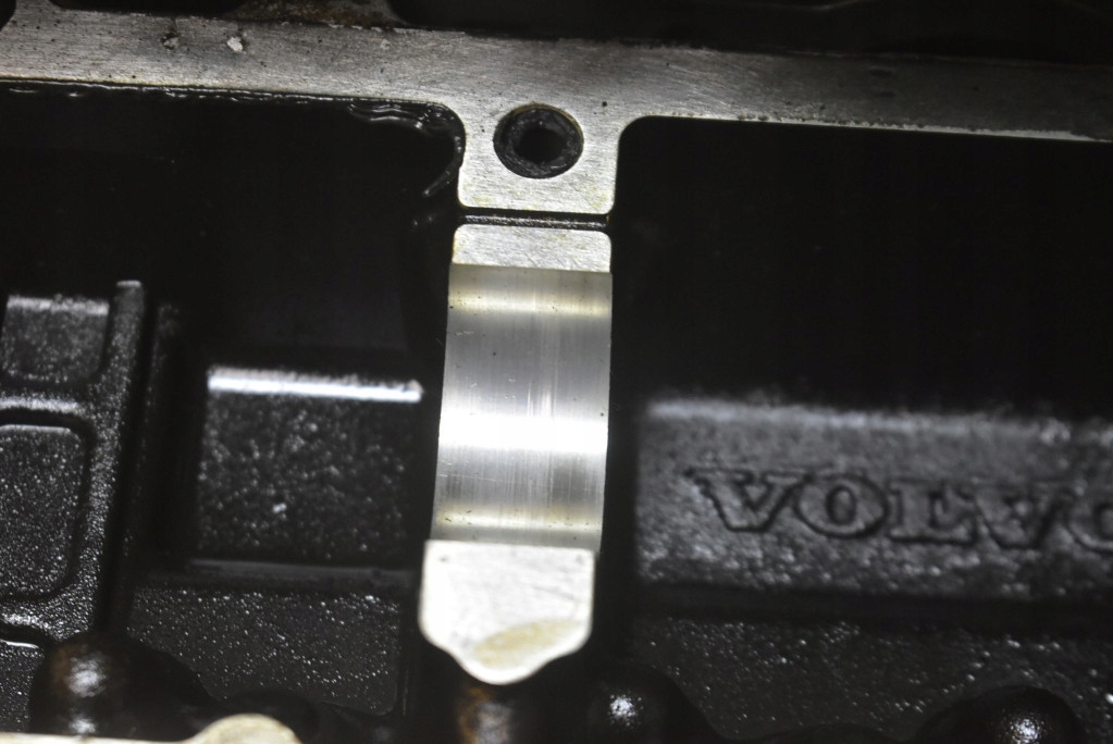 фото №16, Головка двигателя 1001837 volvo xc70 1 i 2.4t 200 km 4x4 00-05