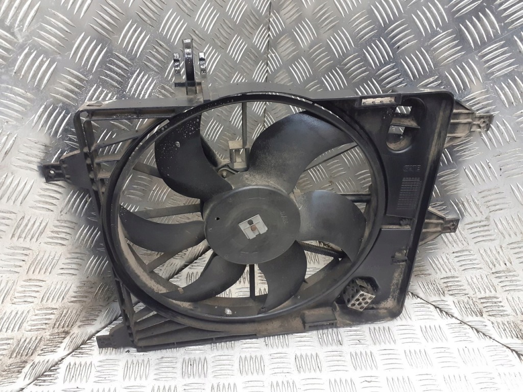 Купить Вентилятор радиатора renault clio 2 8200128479