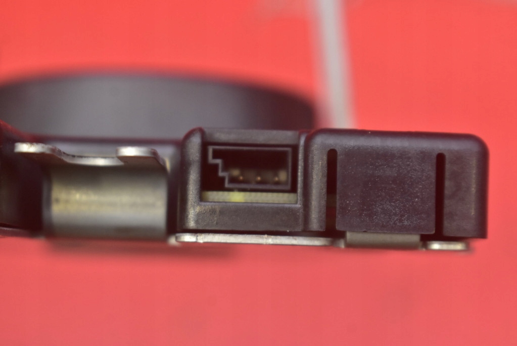 фото №9, Усилитель антенны 8p4035225 7617310103 audi a3 8p 04-08