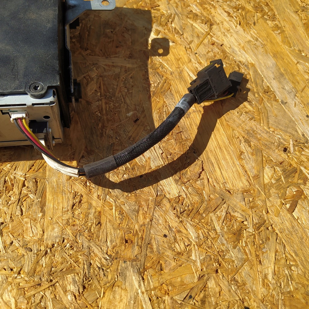 фото №3, Чейнджер дисков cd mercedes w251 r klasa