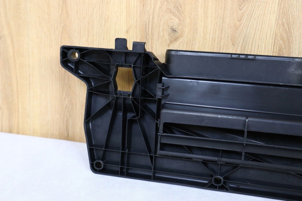 Mercedes slk r172 захист ловець zimnego повітря поперечина перед 2.2 cdi Оригінал