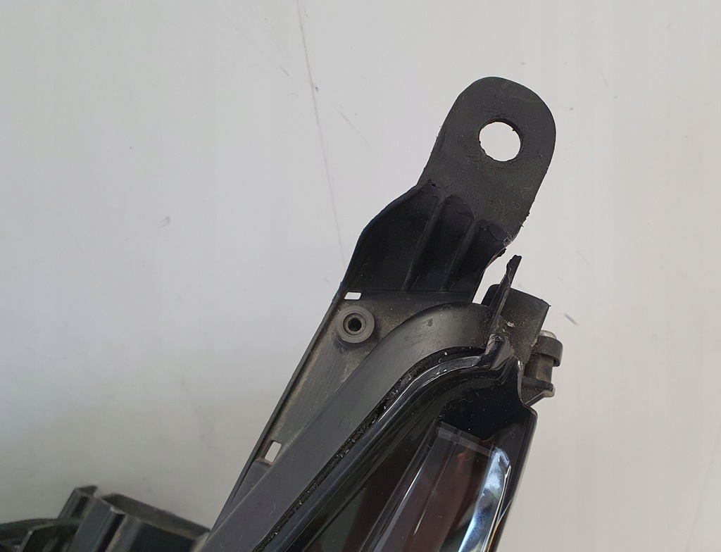 фото №9, Лампа перед левая lexus nx 300h led hb3 org europa