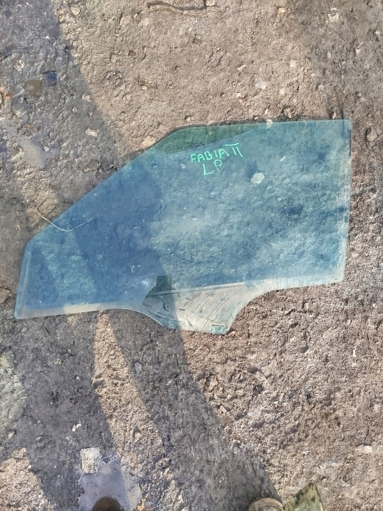 фото №1, Стекло дверь левый перед skoda fabia 2 ii kombi