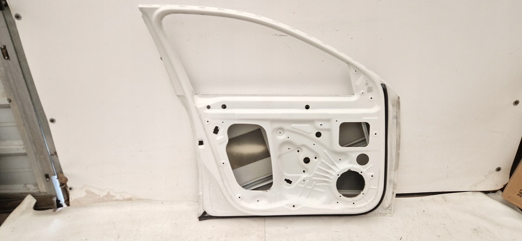 фото №7, Skoda octavia iii 3 дверь передние левая