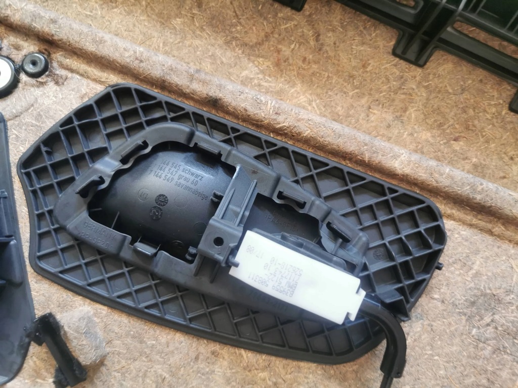 Bmw 3 e91 обшивка дверь левый задняя задний 08 r Недорого