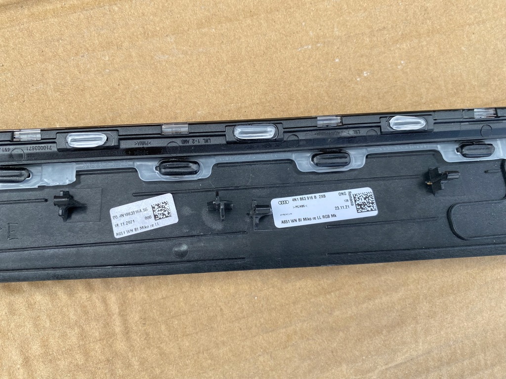 фото №12, Молдинг туннель audi a8 d5 4n1863915b