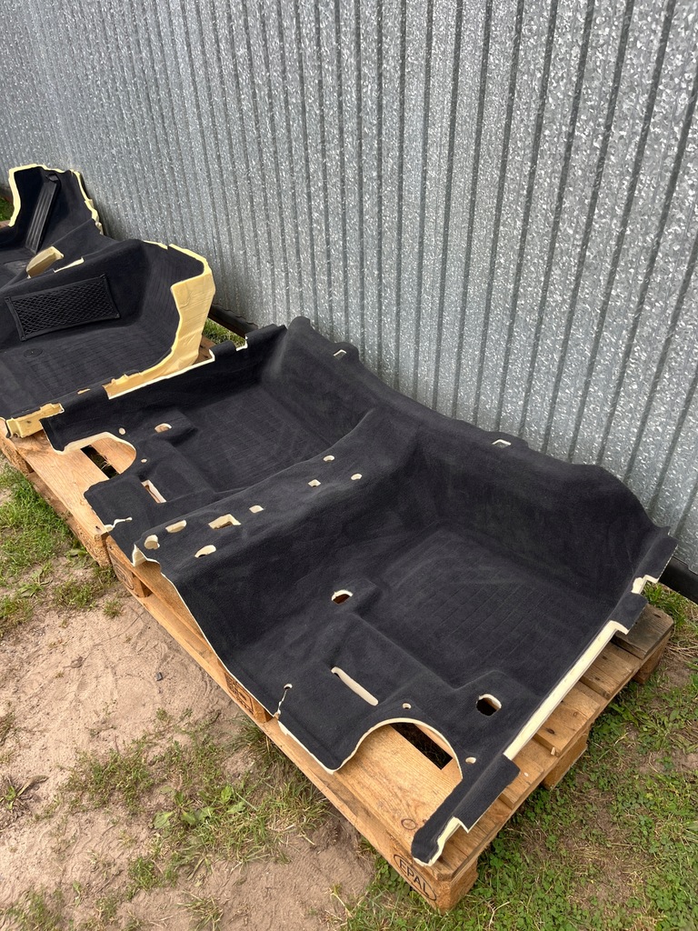 фото №5, Килимок чорний перед передній обшивка 7943349 bmw 3 g20 g21 europa, 23r