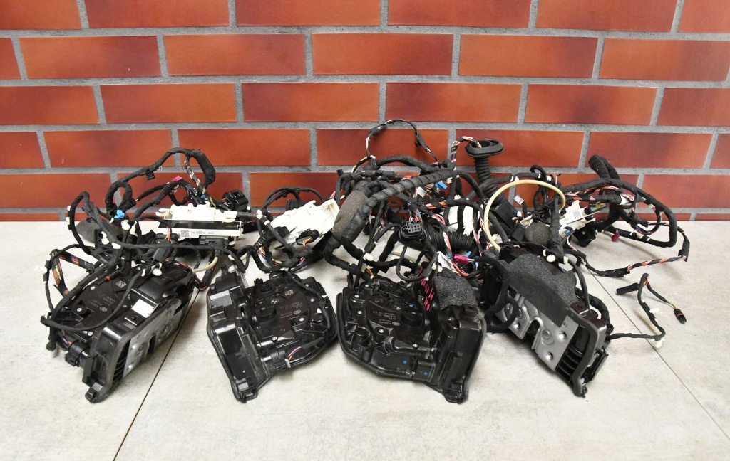 фото №1, Замок замки доводчик soft close bmw 7 g11 g12 36628km