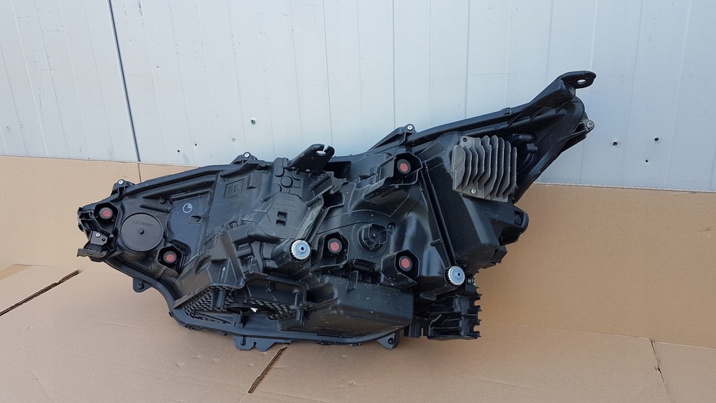 фото №13, Лампа перед правая toyota bz4x full led 22-