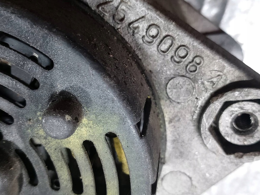 фото №3, Генератор водяний renault espace iv 03-14 valeo 1.9 dci 2549098 a