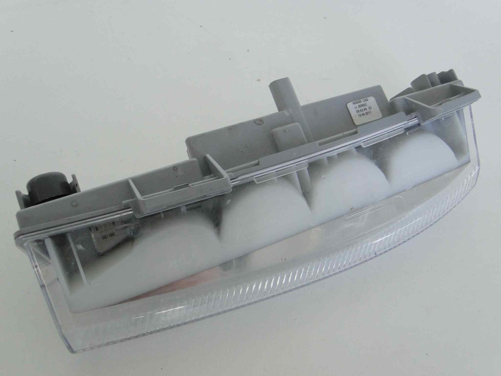 Mercedes e klasa w212 212 led drl правий szary Зі Шроту