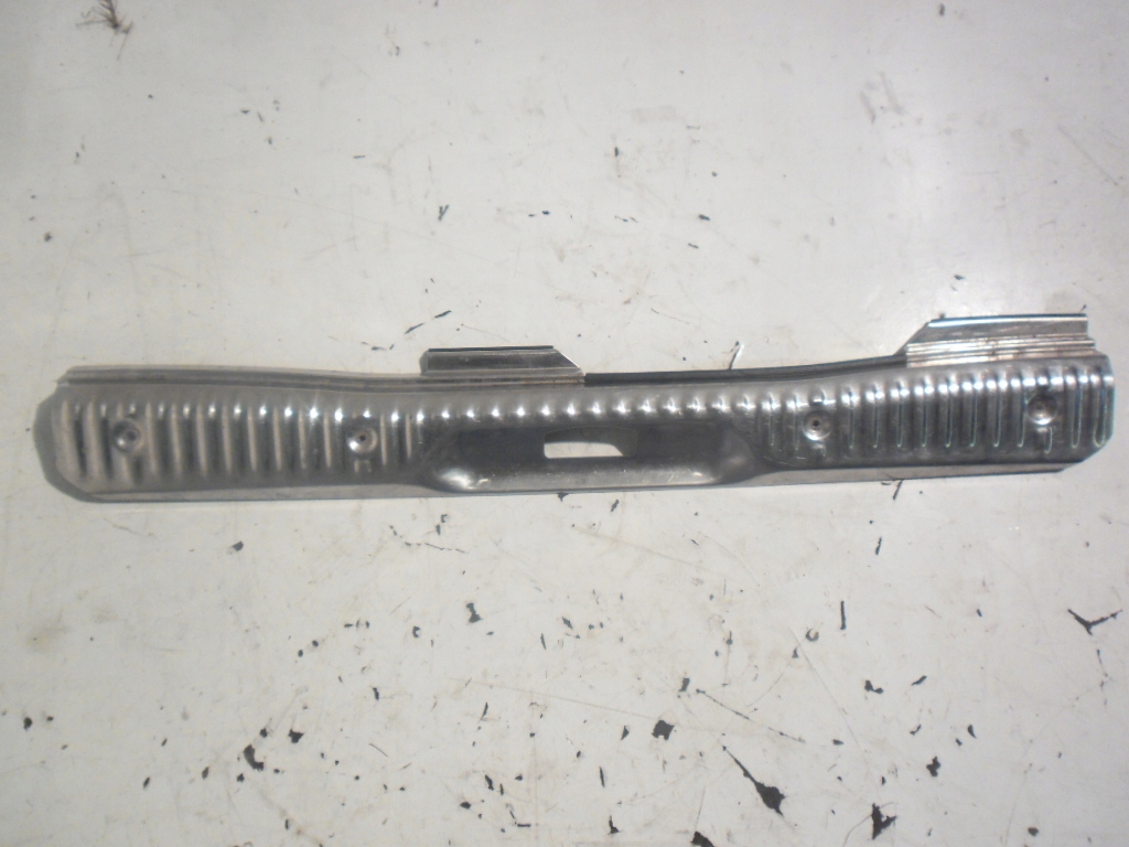 фото №1, Peugeot 407 накладка поперечина задня хром sw kombi !!