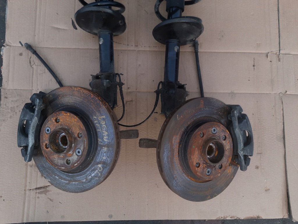 фото №3, Амортизаторна стійка поворотний кулак logan mcv dci 09-12 lift