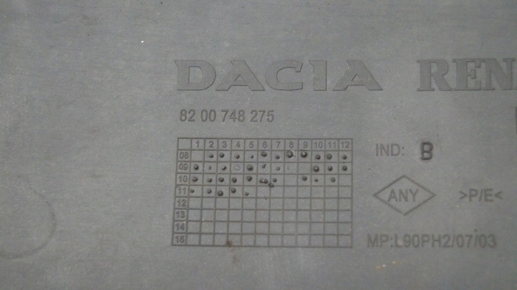 фото №8, Dacia logan i lift 08-12 бампер передний перед решётка радиатора f49