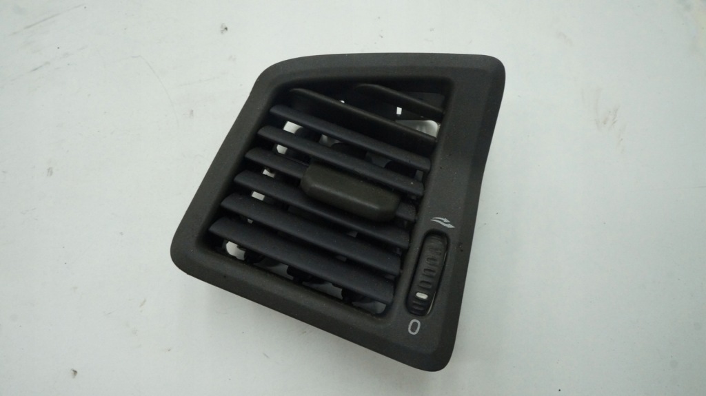 фото №1, Volvo v70 s60 xc70 решітка обдув ліва