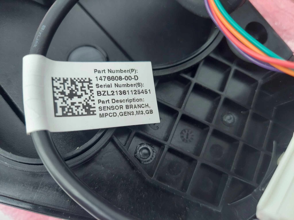 фото №7, Tesla model 3 кришка порт заряджання nowa оригінальний номер 252