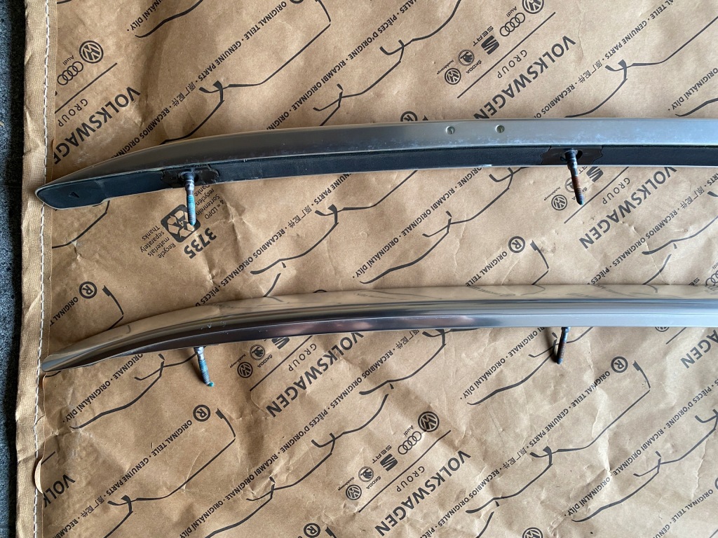 2× audi q3 83a рейлинги кровельные 83a860021b 83a860022b 83a 860 021 b 83a 860 022 в Украине