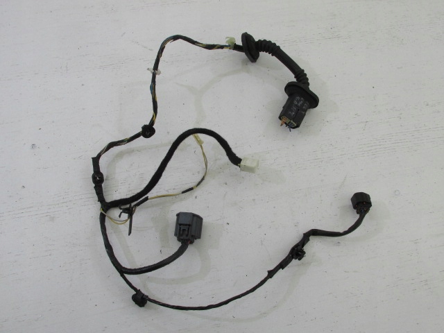 фото №1, Электропроводка дверь правый задняя mitsubishi colt 04- 5d