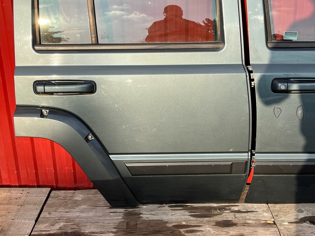 фото №8, Jeep commander xh xk дверь правый задняя оригинал ładne