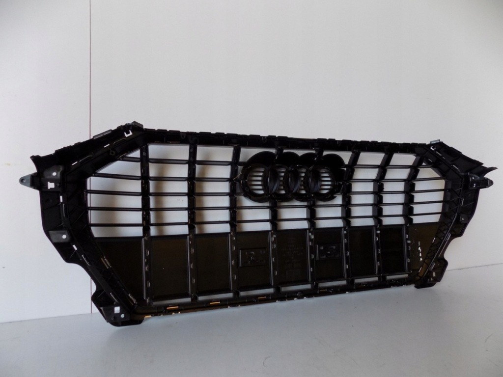 фото №6, Audi q3 a83 s-line решётка радиатора / решётка радиатора 10512