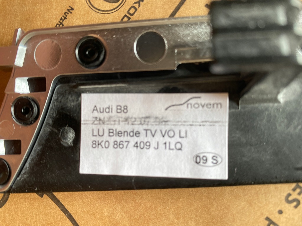 фото №10, Молдинг dekor двері перед лівий piano back audi a4 8b a5 8t 8k0867409j 1lq