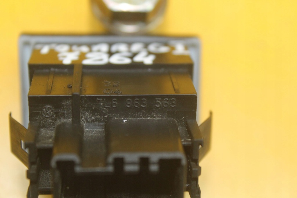 фото №9, Перемикач підігрів сидіння сидінь vw touareg i 7l6963569b 7l6963563a