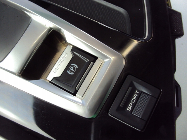 фото №4, Панель управление рамка peugeot 3008 ii 16-