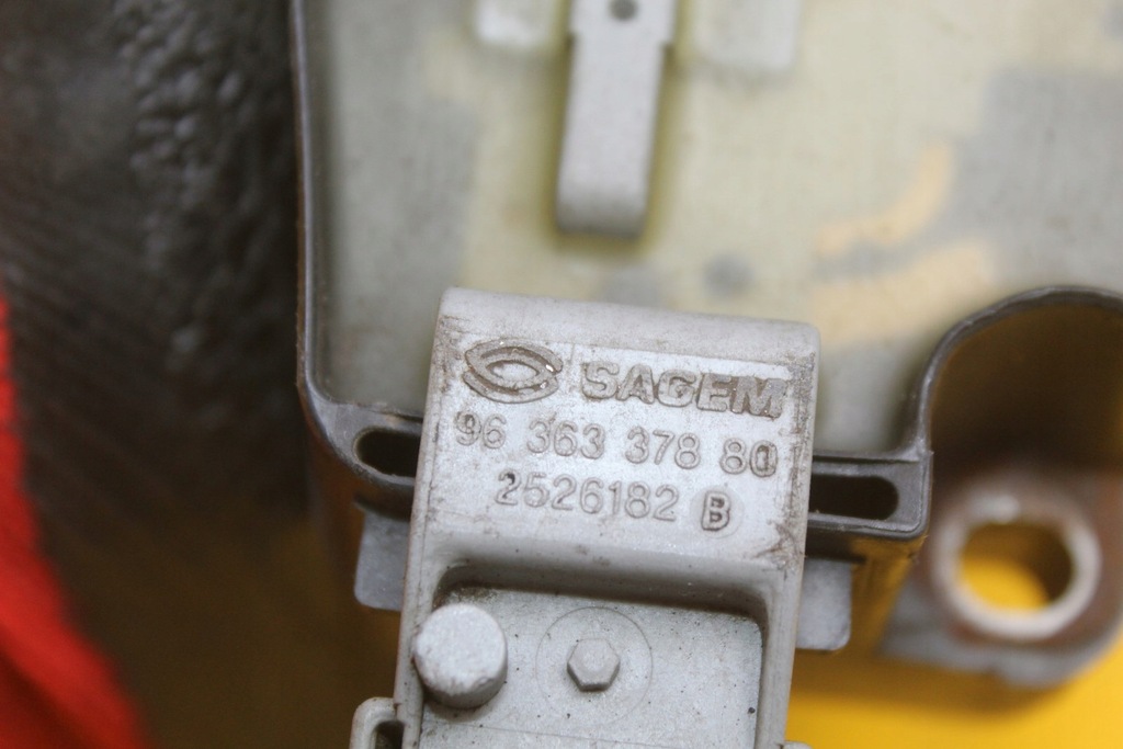 фото №9, Катушка зажигания peugeot partner 1.6 b 16v nfr 10fx7l 9636337880