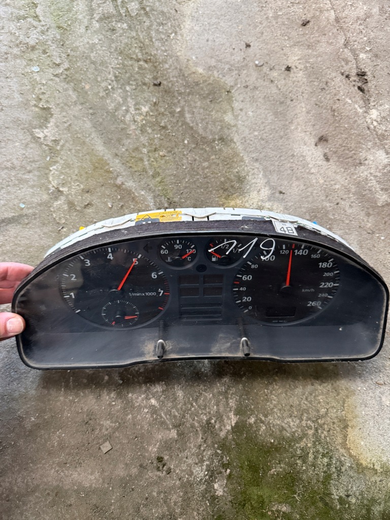 Купити Лічильник прилади audi a4 b5 8d0919034b бензин
