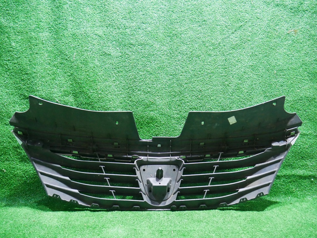 фото №4, Dacia оригинальный номер 8200748240 решётка радиатора