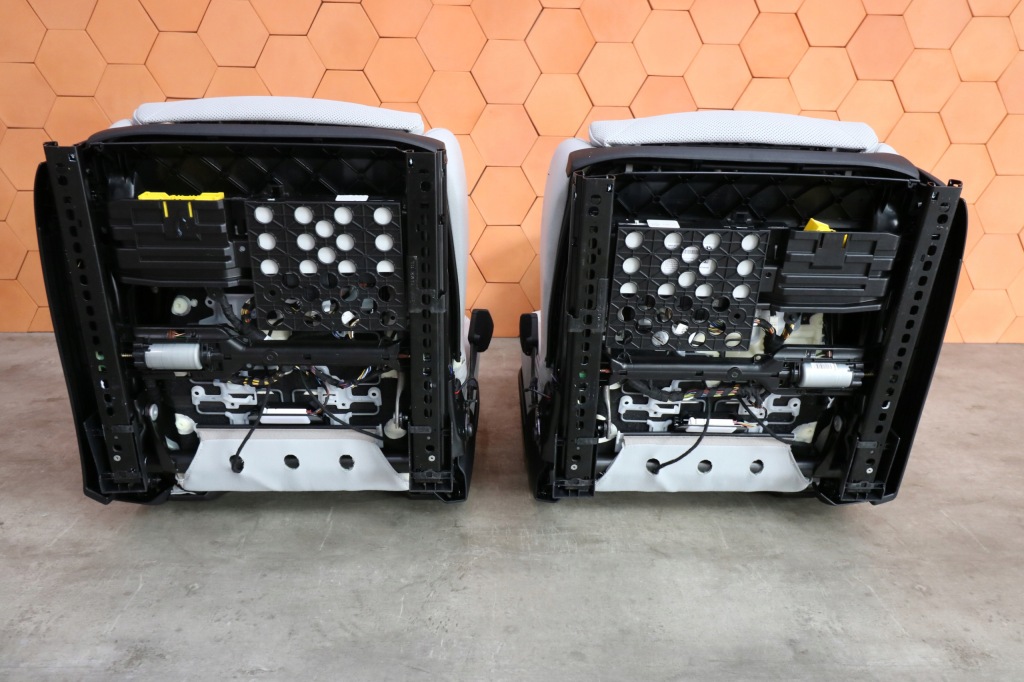 Bmw x7 g07 lci салон сиденья заднее сиденье 3 ряды память подогрев silverstone 1 km с Разборки