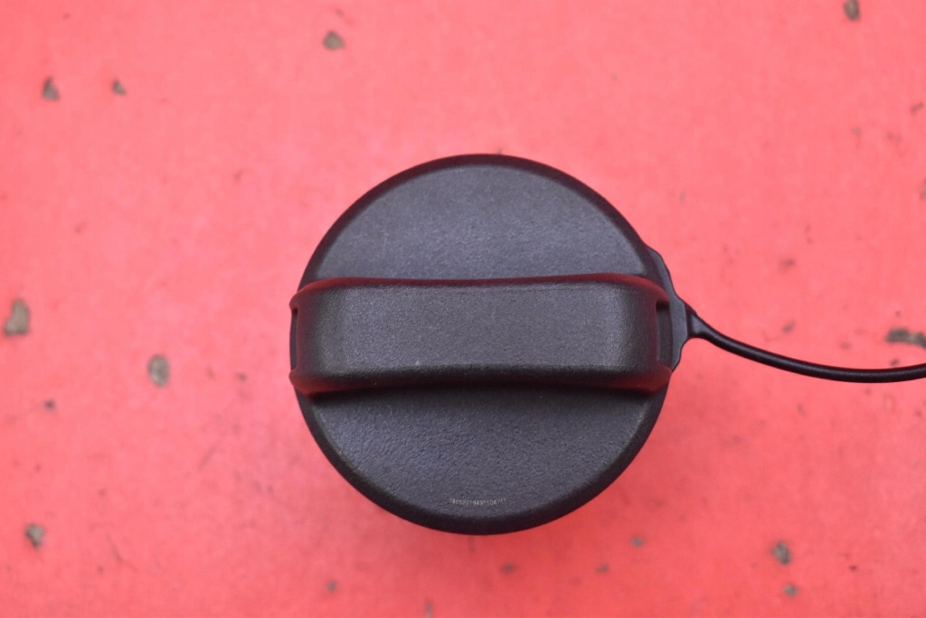 Купити Кришка горловини  паливної  suzuki sx4 2 2 s-cross 13-16