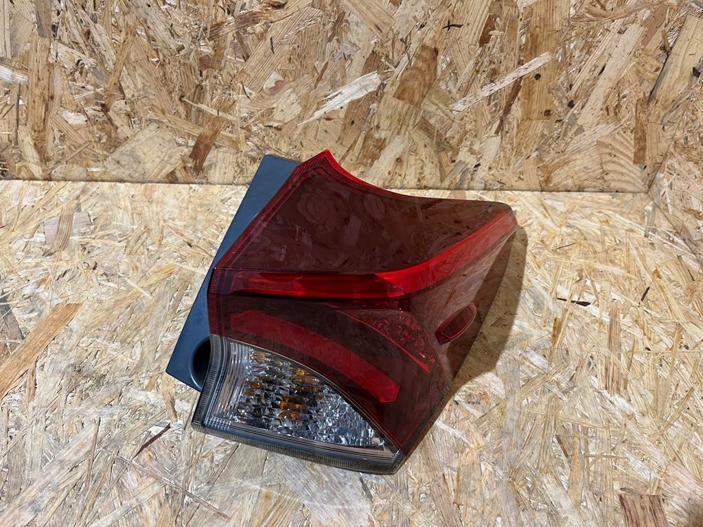 фото №8, Комплектна лампа задня задня ліва lub права toyota auris ii kombi lift 15- eu